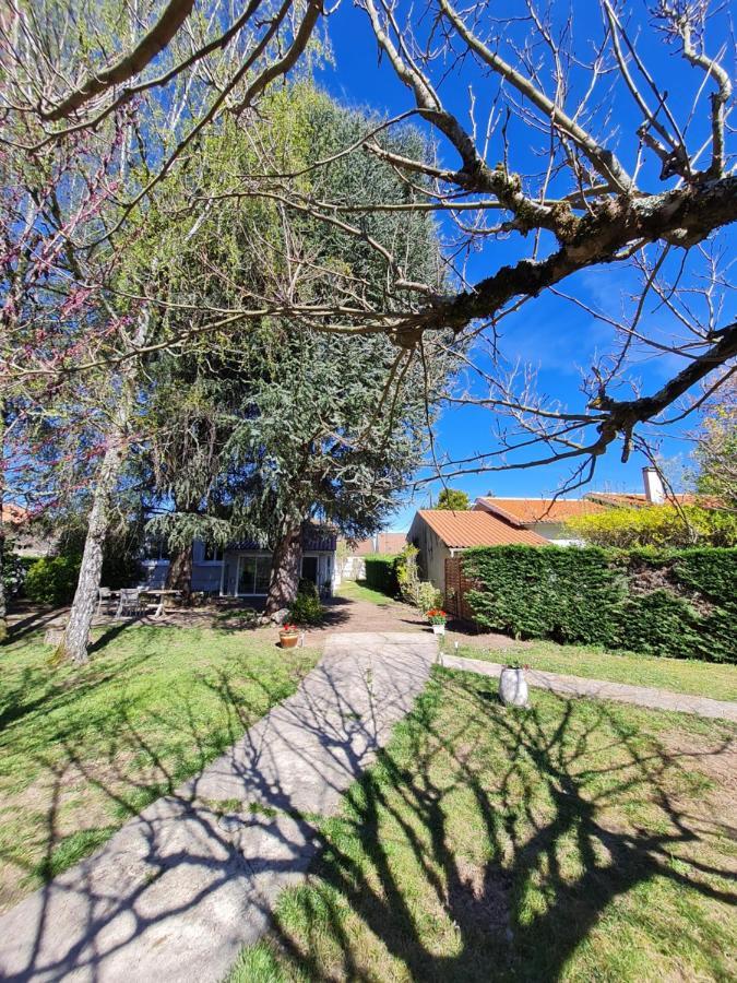 Les Cedres Bleus Bed and Breakfast Saint-Medard-de-Mussidan Εξωτερικό φωτογραφία