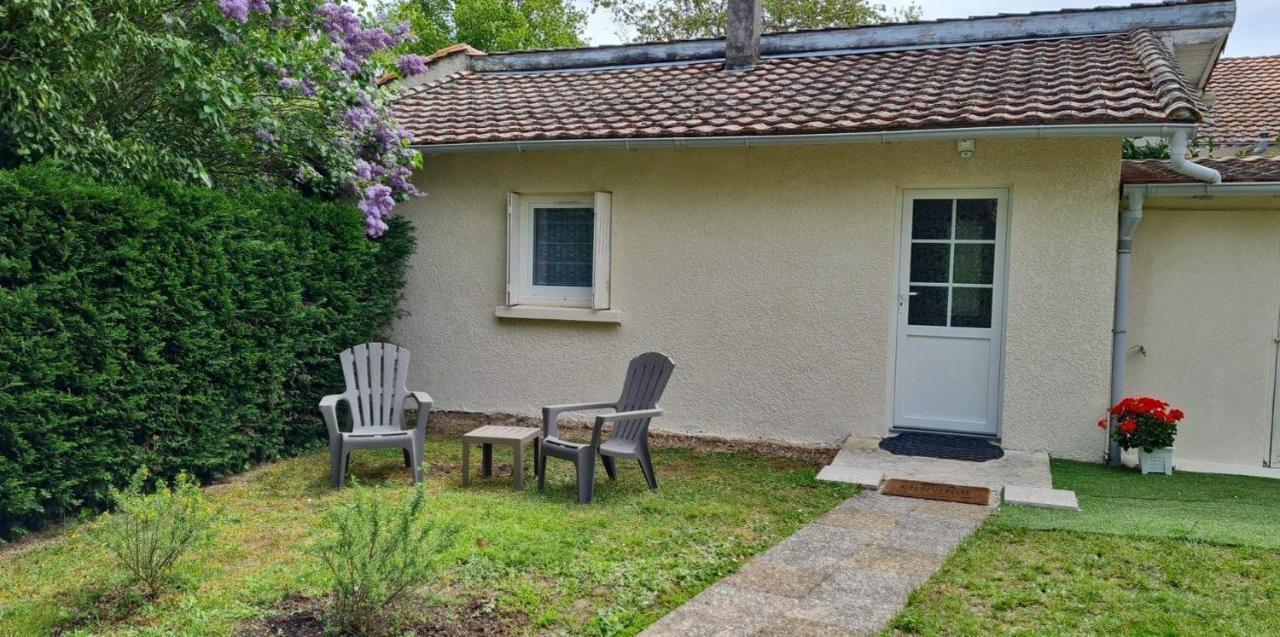 Les Cedres Bleus Bed and Breakfast Saint-Medard-de-Mussidan Εξωτερικό φωτογραφία